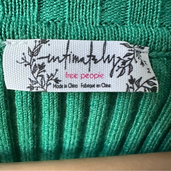 Free People Emerald Ribbed Button-Up Sweater Top Size Medium - Picture 3 of 6